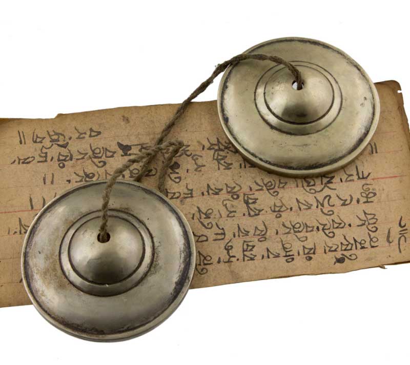 Cymbales Tingsha tibétaines 76mm neutre Crotale 7 metaux Tibet Nepal