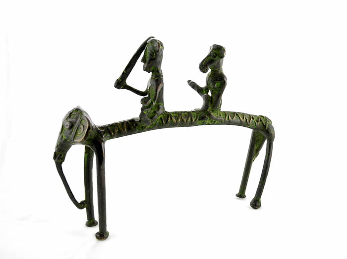 UN LARGE CHOIX DE PIECE UNIQUE TRIBALE