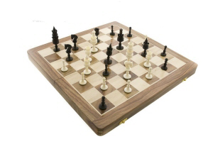 ECHIQUIER JEU D  ECHECS BOIS ET CORNE 46 X46 CM FAIT MAIN INDE 7353