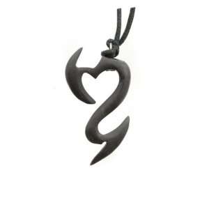 PENDENTIF TRIBAL EN BOIS D EBENE MAORI PETERANDCLO 7551