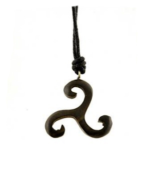 PENDENTIF TRIBAL EBENE CELTE TRISKELL PETERANDCLO A13
