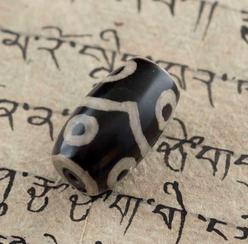 DZI A 9 YEUX LUMINEUX AGATE ART TIBETAIN HIMALAYAN BEADS - Dzi et oeil