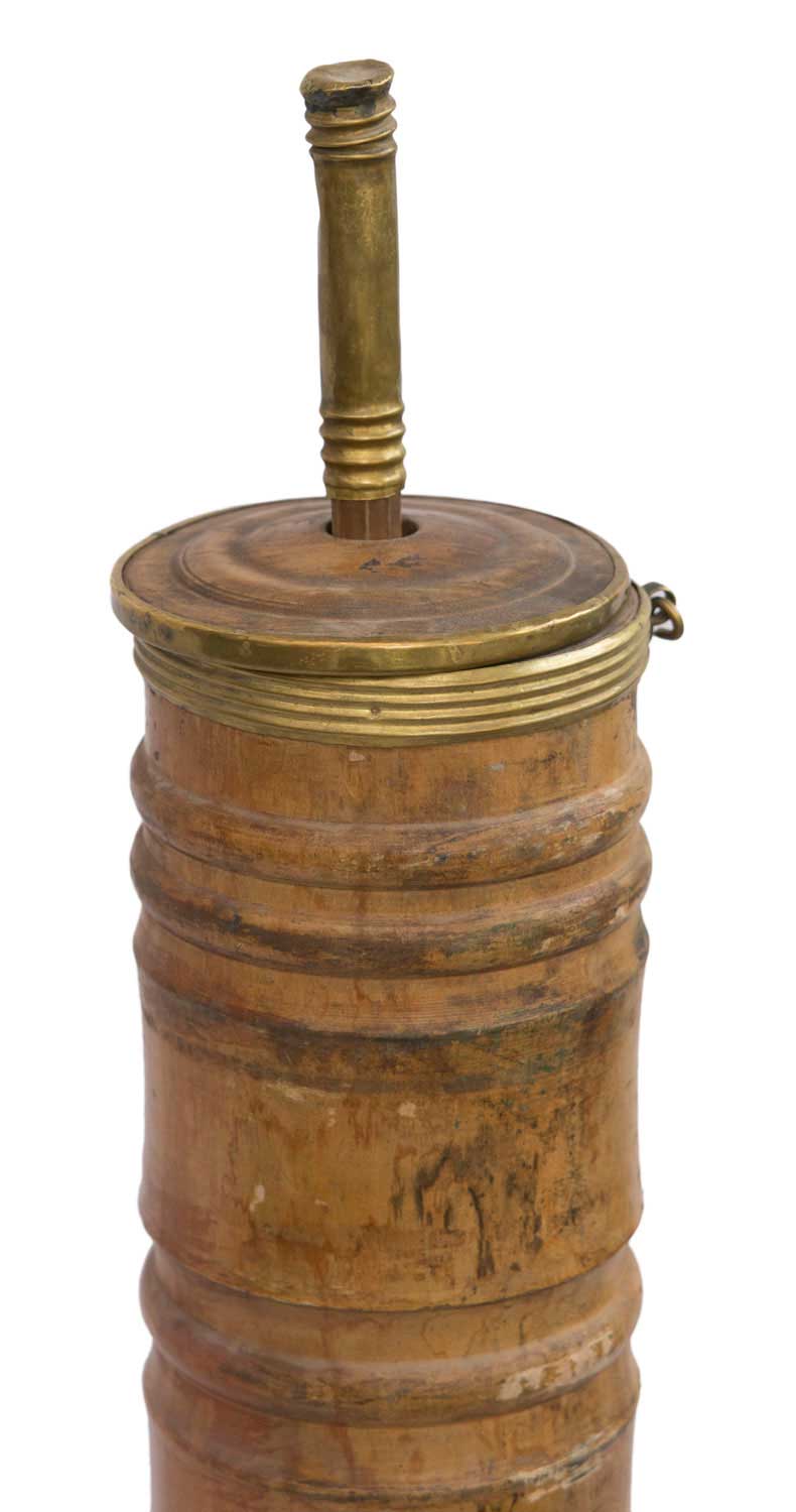 Ancienne baratte à thé tibetaine au beurre de Yak Himalaya Nepal Tibet