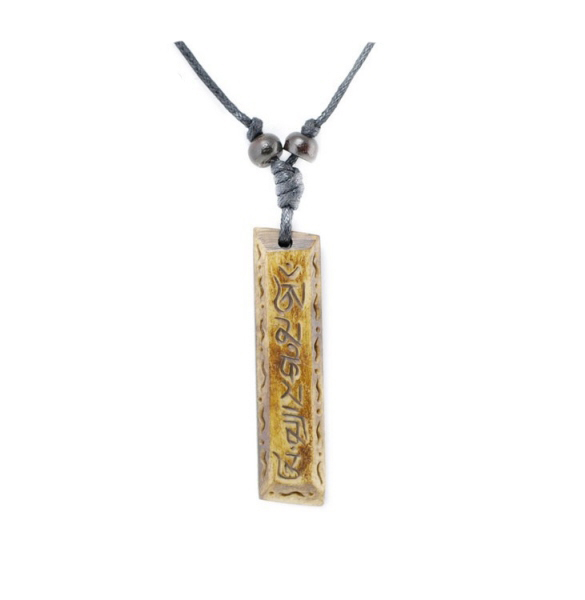 Collier pendentif Om Mani Padme Aum bouddhisme A39