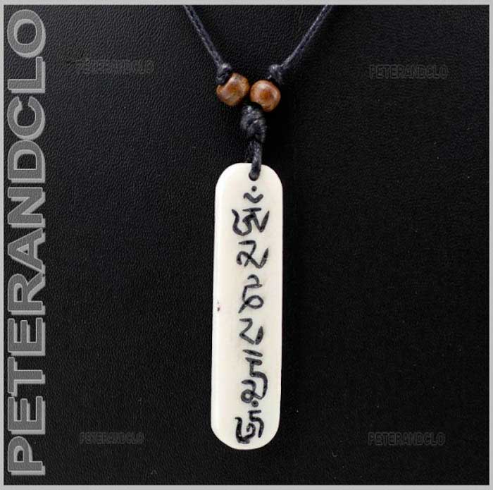 Collier Ras-du-cou Bouddhiste - Pendentif Om Mani Padme Hum - Corne De Yak - A39