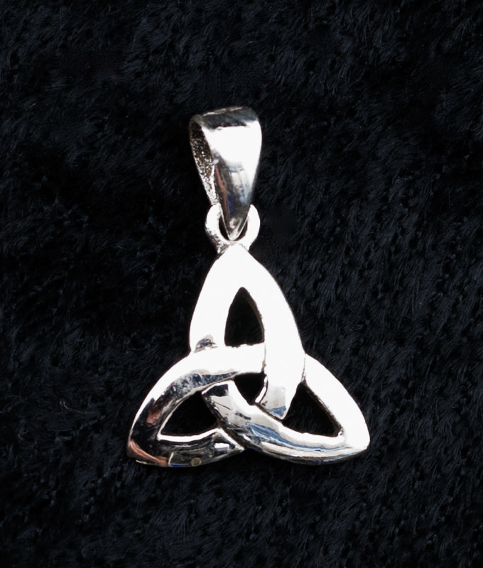 Petit pendentif Cercle Celte en argent 925 orné d'un cristal rouge