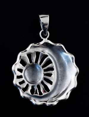 Pendentif Lune en Argent et Ambre
